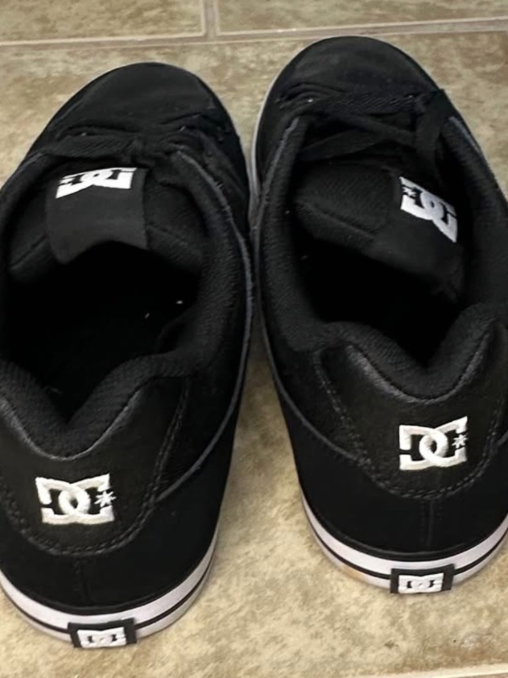 DC SHOES Size 9.5